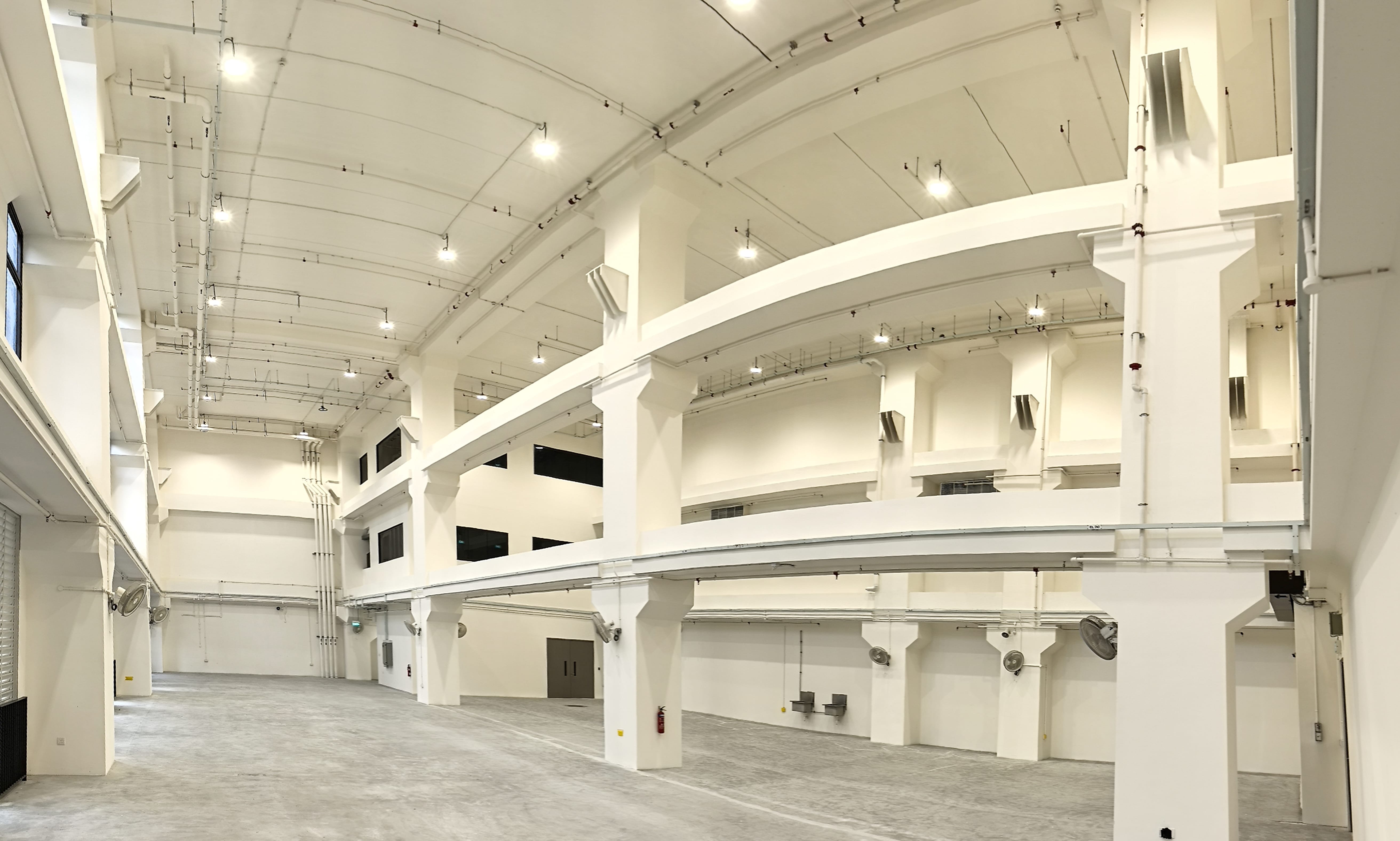 Triple-volume research lab